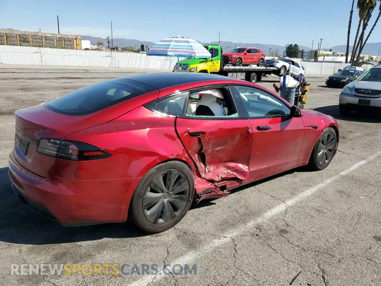 3 fotografías del automóvil dañado 5YJSA1E53PF525324 TESLA MODEL S 2023