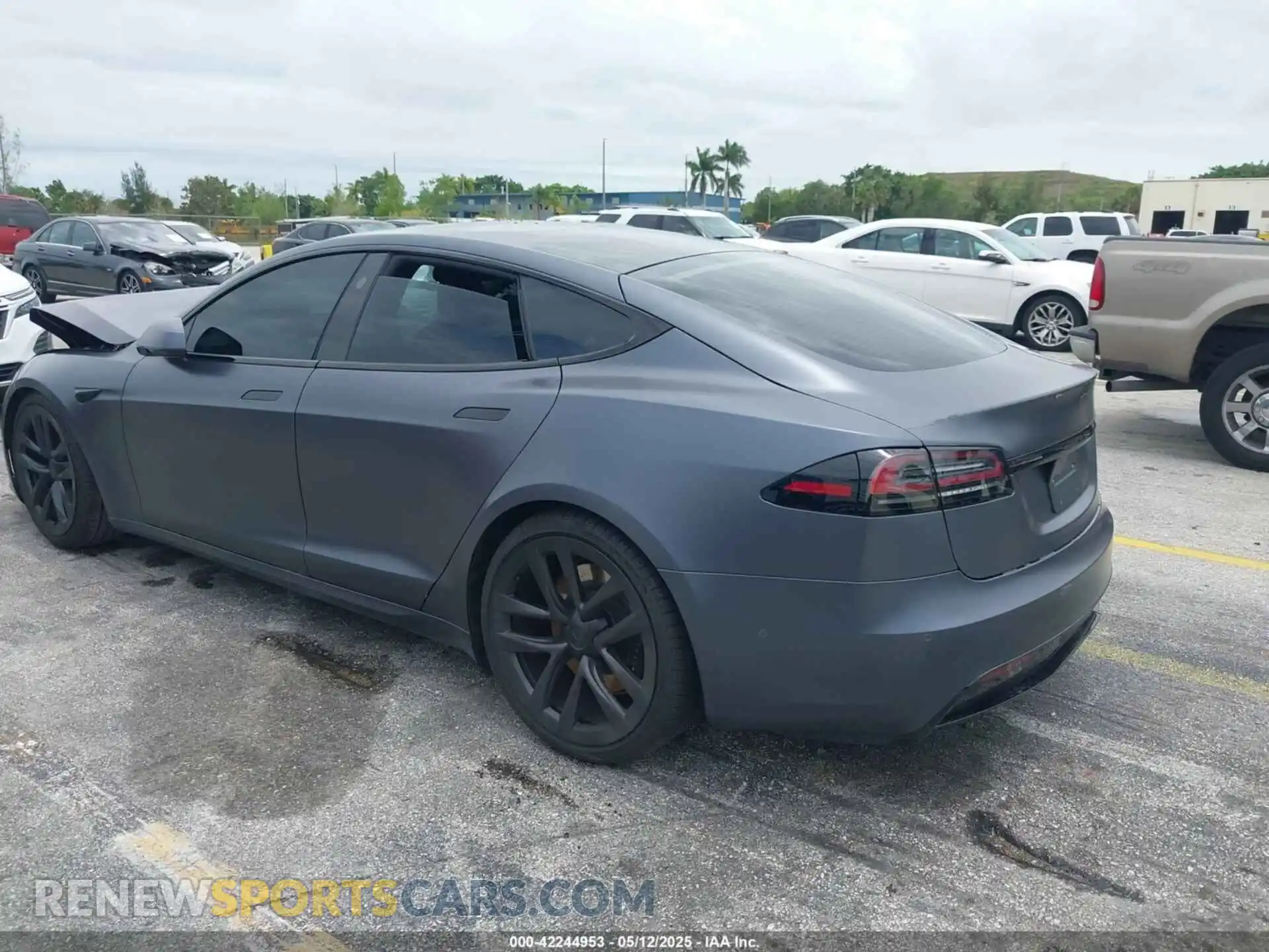 3 Photograph of a damaged car 5YJSA1E54PF501565 TESLA MODEL S 2023