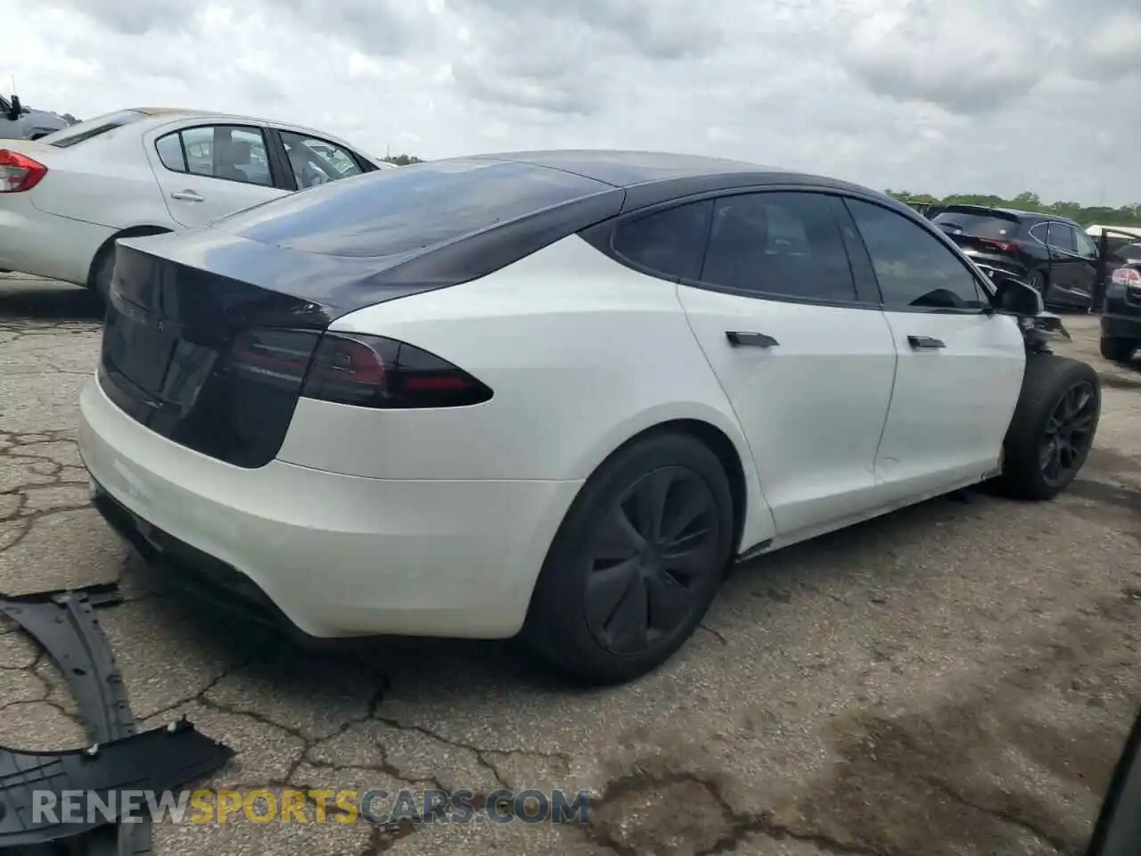 3 Photograph of a damaged car 5YJSA1E54PF527115 TESLA MODEL S 2023