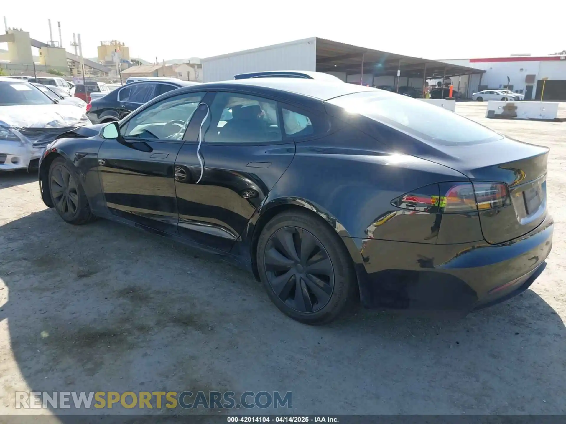 3 Photograph of a damaged car 5YJSA1E54PF531021 TESLA MODEL S 2023