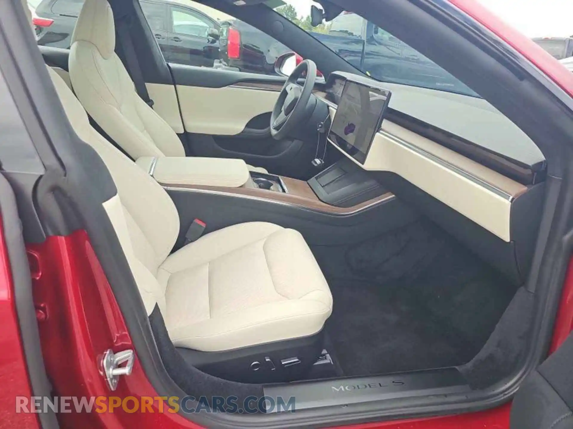 2 Photograph of a damaged car 5YJSA1E56PF527102 TESLA MODEL S 2023