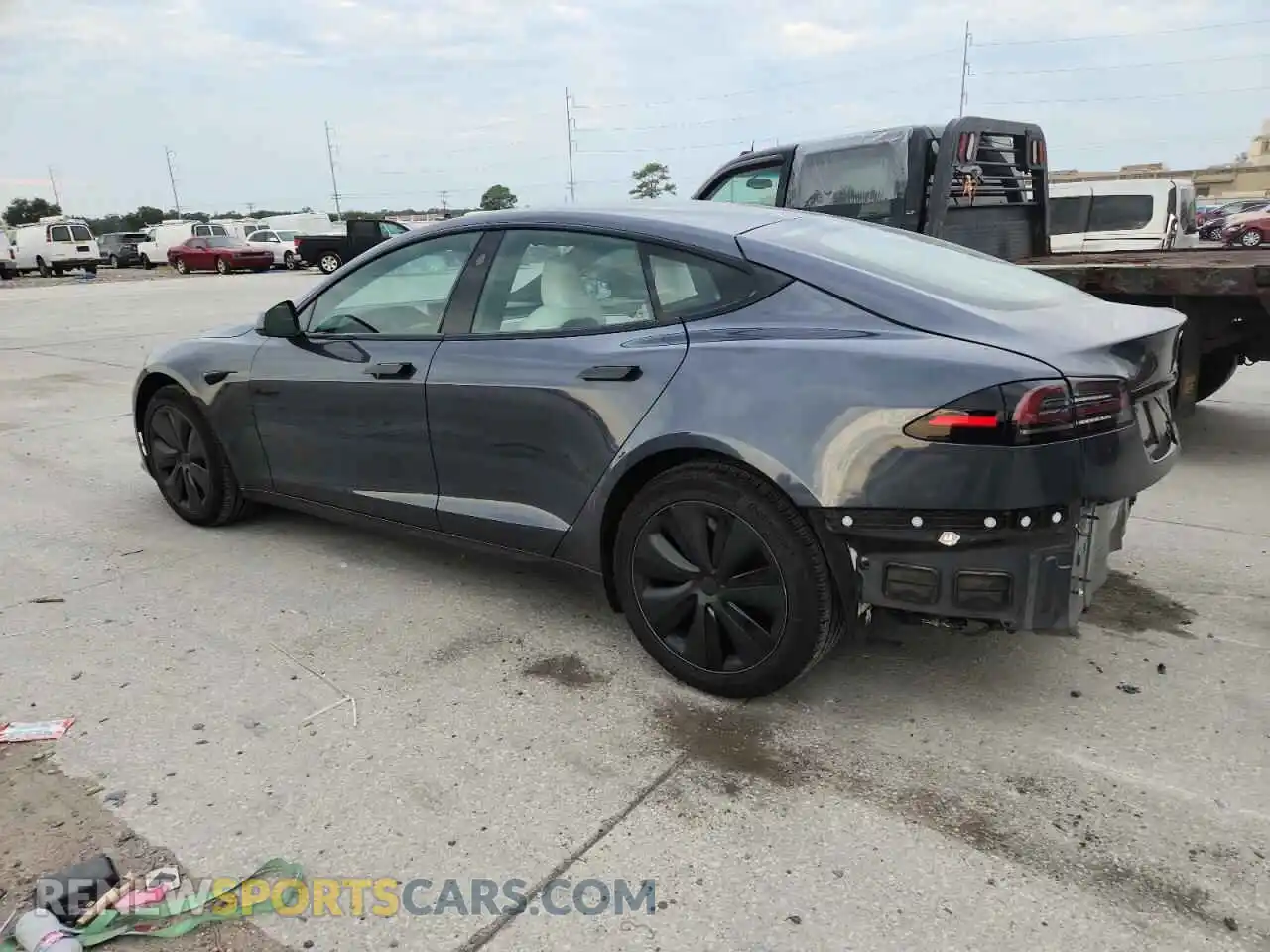 2 Photograph of a damaged car 5YJSA1E5XPF499188 TESLA MODEL S 2023