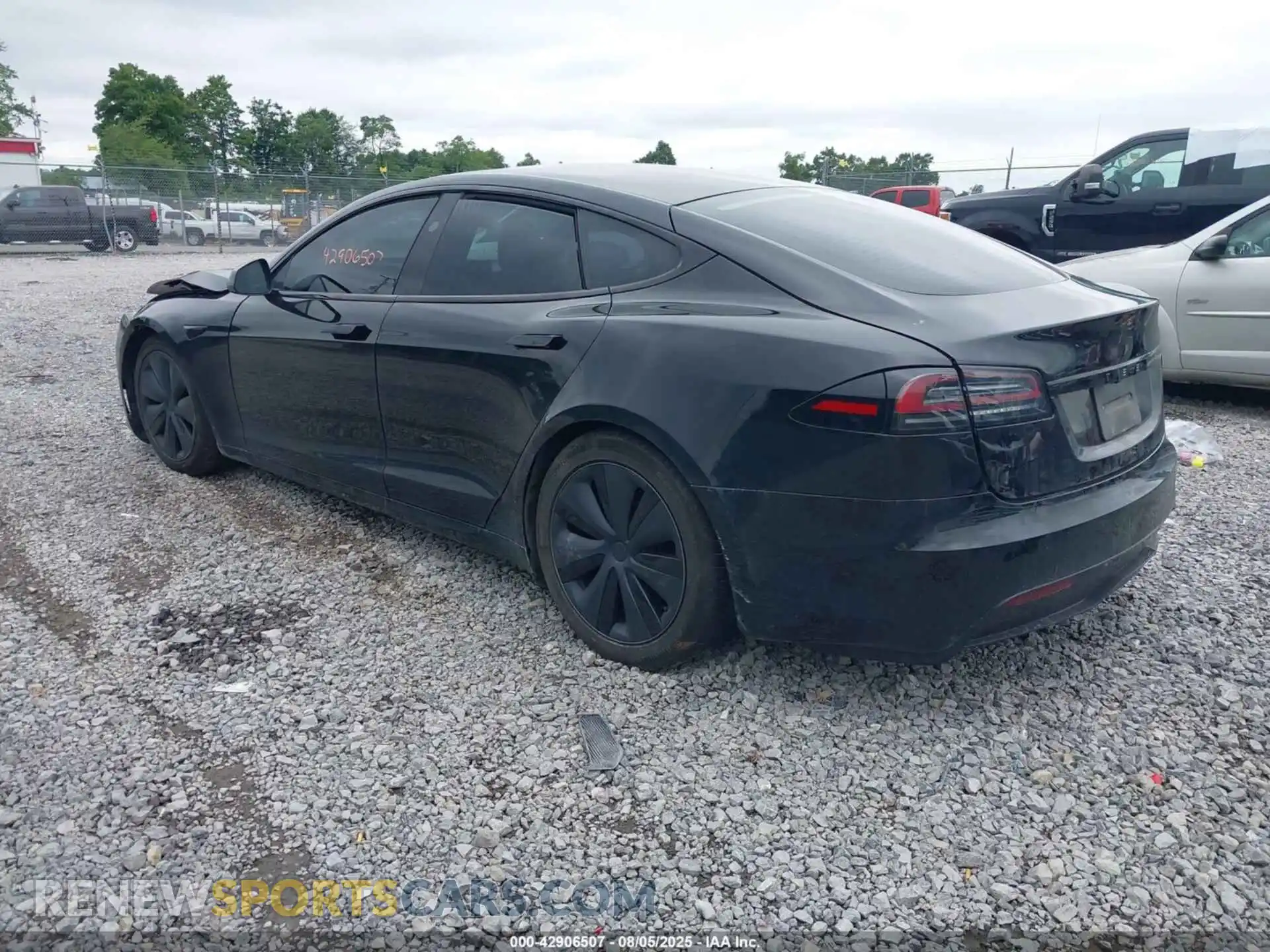 3 Photograph of a damaged car 5YJSA1E57RF533266 TESLA MODEL S 2024
