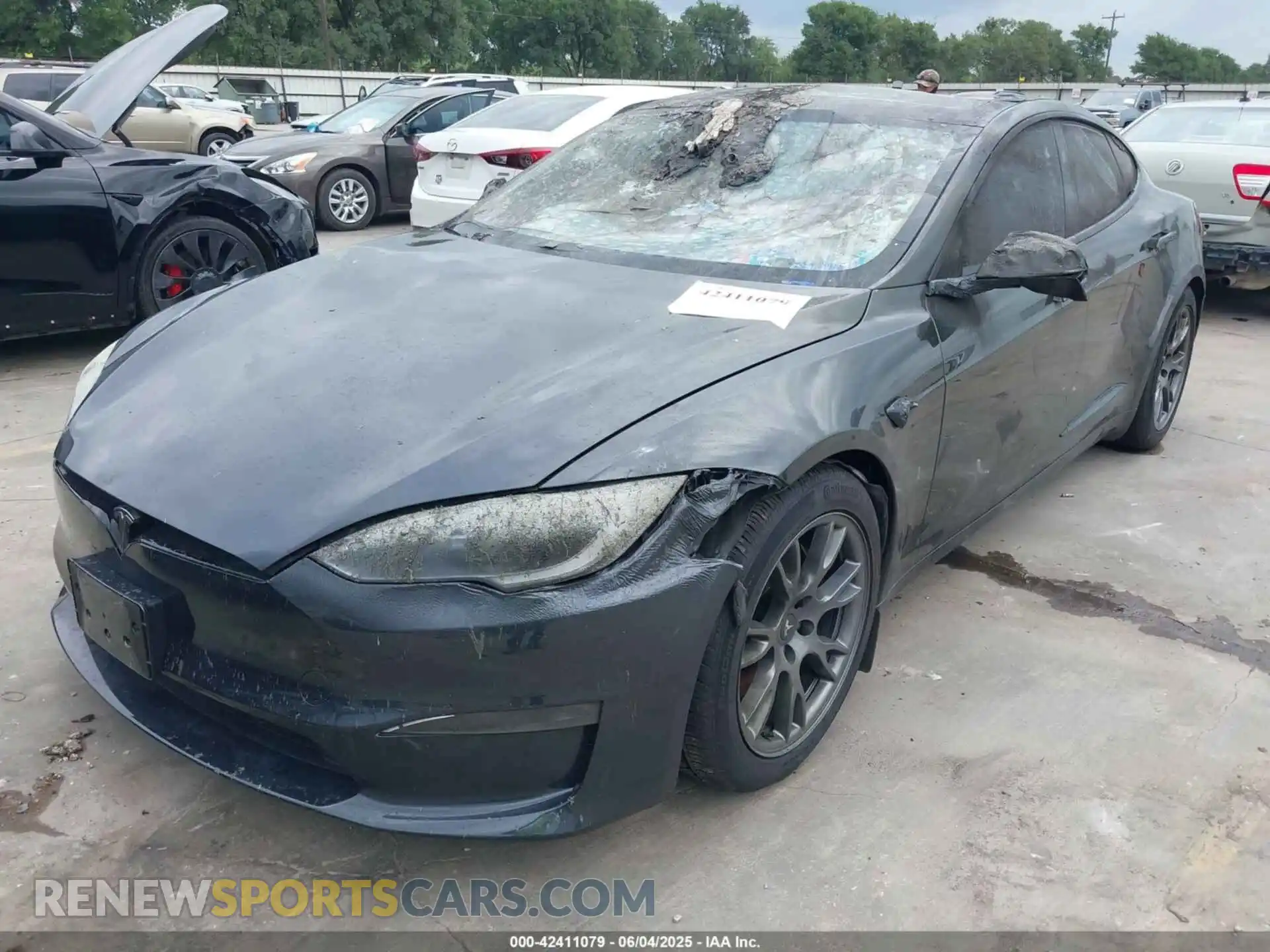 2 Photograph of a damaged car 5YJSA1E58RF535852 TESLA MODEL S 2024