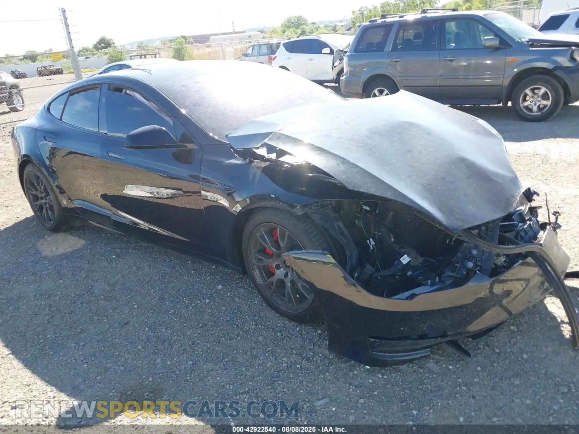 1 Photograph of a damaged car 5YJSA1E64RF533525 TESLA MODEL S 2024