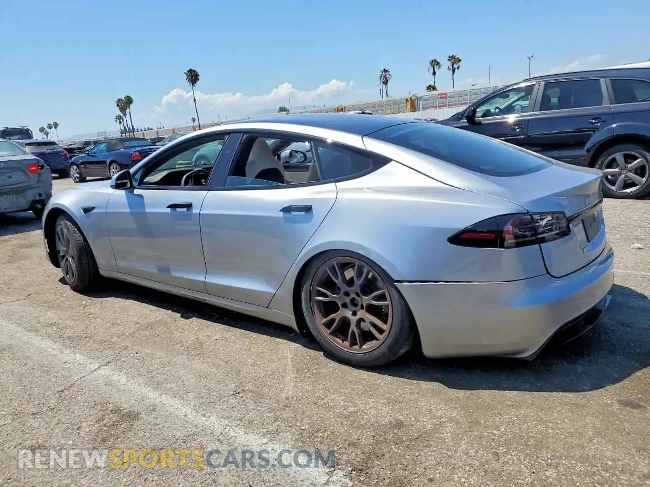 2 Photograph of a damaged car 5YJSA1E58SF550843 TESLA MODEL S 2025