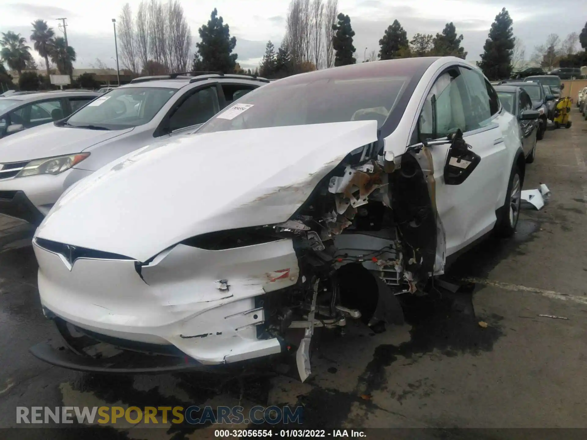 2 Photograph of a damaged car 5YJXCBE2XKF161472 TESLA MODEL X 2019