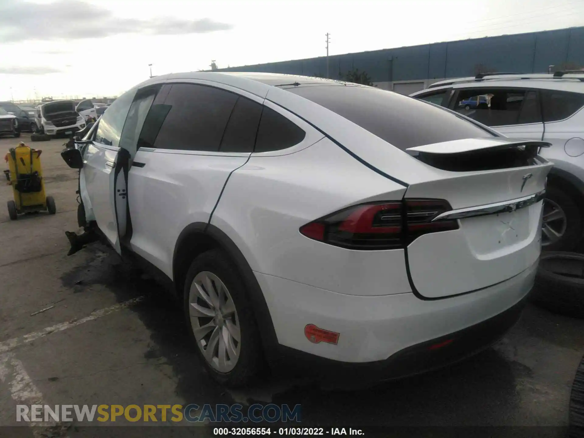 3 Photograph of a damaged car 5YJXCBE2XKF161472 TESLA MODEL X 2019