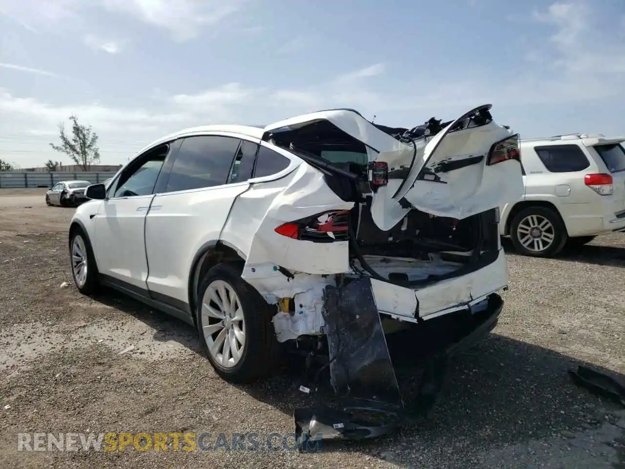 3 Photograph of a damaged car 5YJXCAE20LF233520 TESLA MODEL X 2020