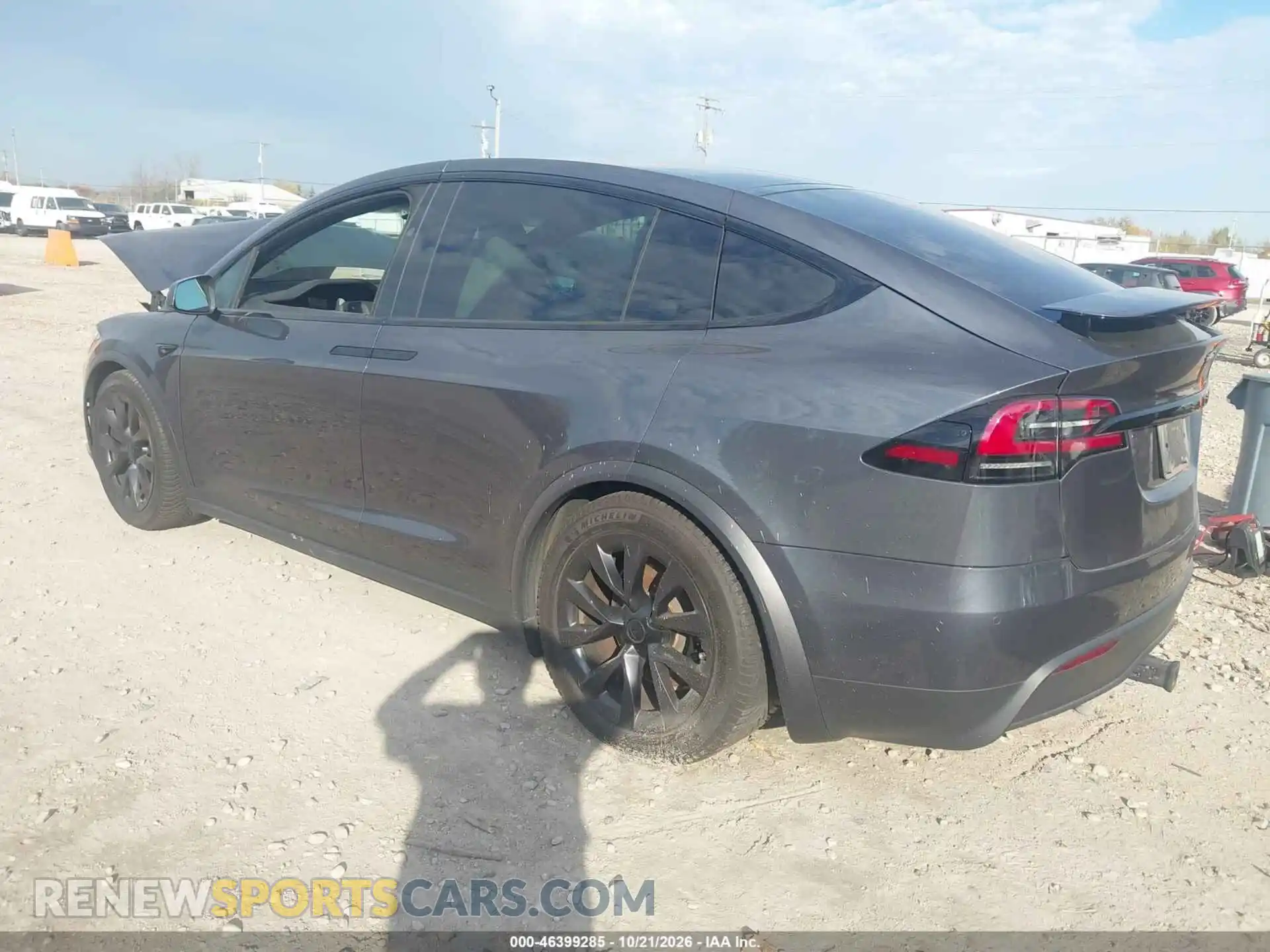 3 fotografías del automóvil dañado 7SAXCBE55NF360995 TESLA MODEL X 2022