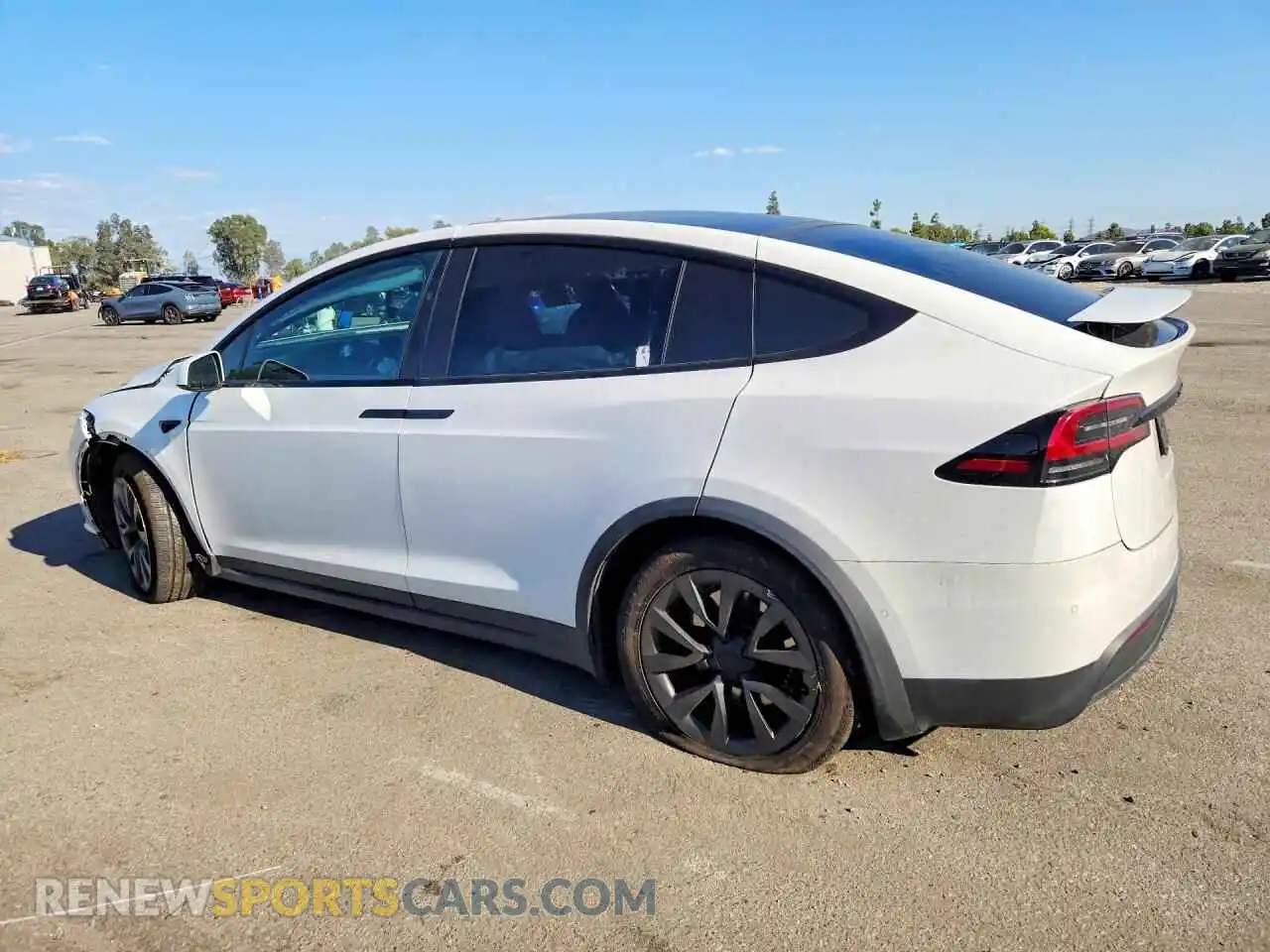 2 Фотография поврежденного автомобиля 7SAXCBE55NF362021 TESLA MODEL X 2022