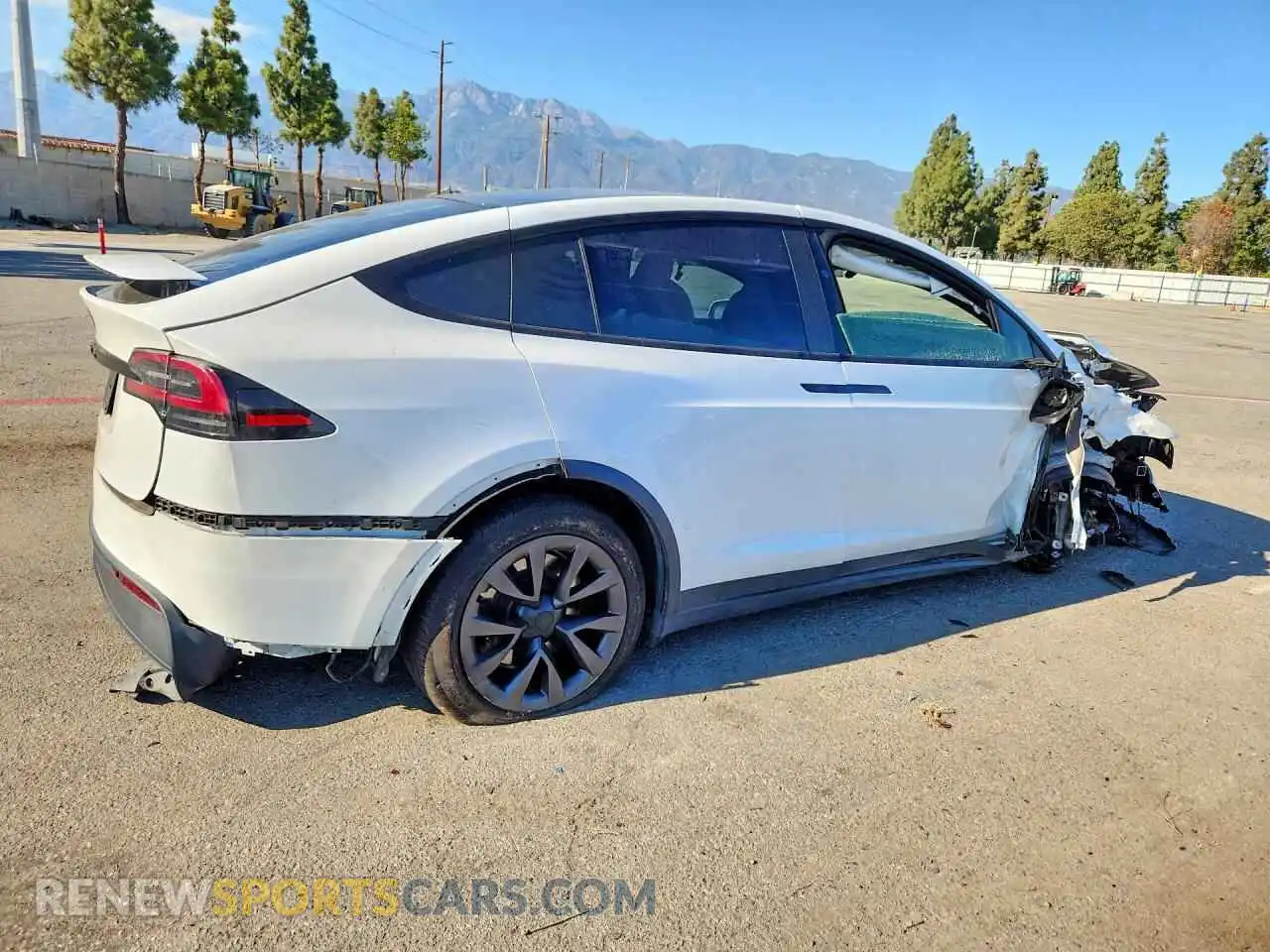 3 Фотография поврежденного автомобиля 7SAXCBE55NF362021 TESLA MODEL X 2022
