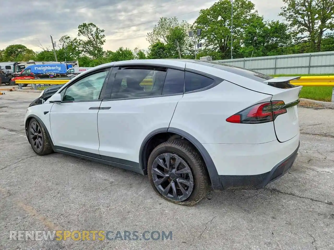 2 Photograph of a damaged car 7SAXCBE56NF332946 TESLA MODEL X 2022