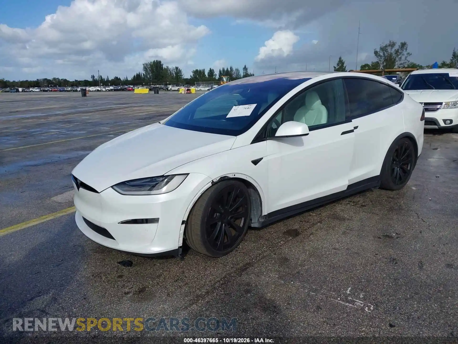 2 fotografías del automóvil dañado 7SAXCBE69PF373180 TESLA MODEL X 2023