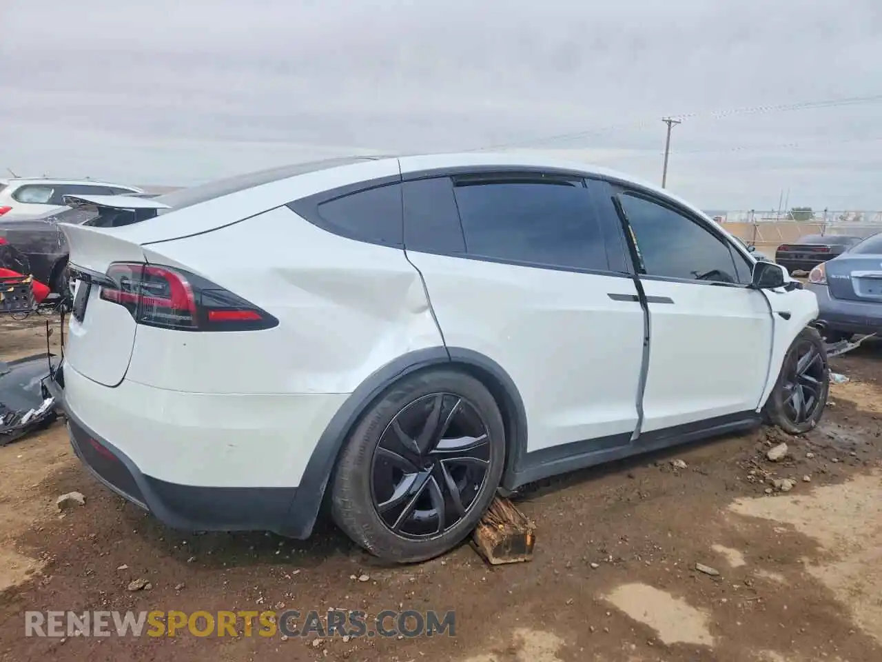 3 Фотография поврежденного автомобиля 7SAXCBE52TF482548 TESLA MODEL X 2026
