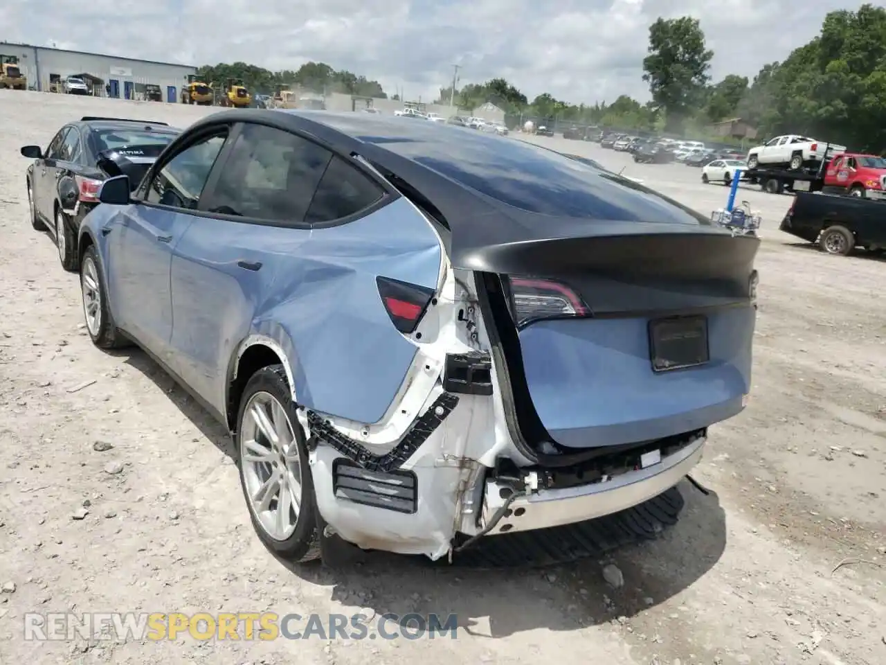 3 Photograph of a damaged car 5YJYGDEE0LF006431 TESLA MODEL Y 2020