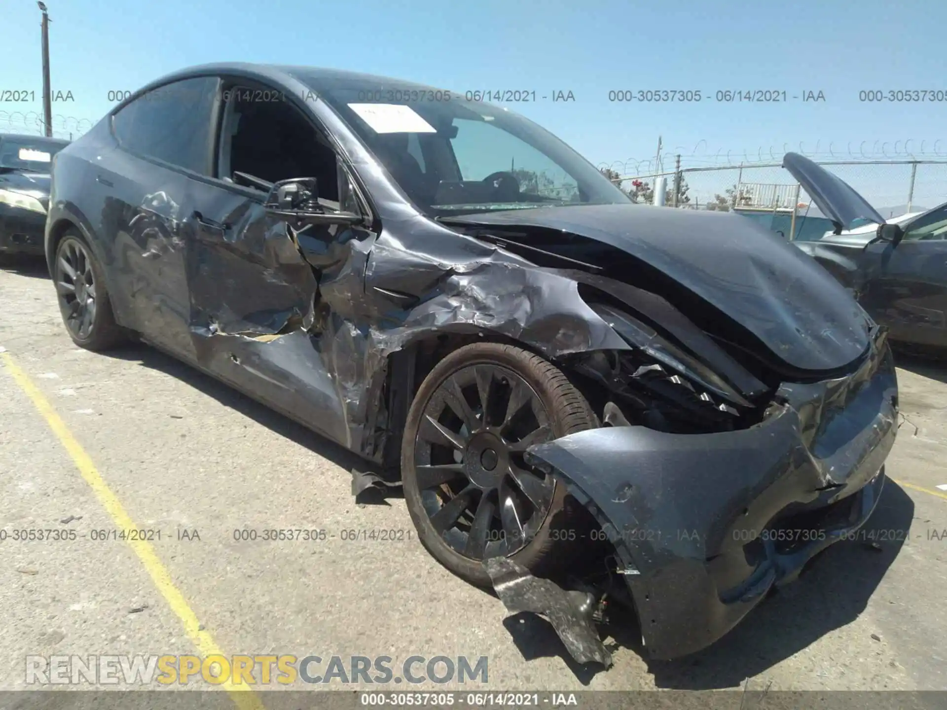 1 Photograph of a damaged car 5YJYGDEE0LF033273 TESLA MODEL Y 2020