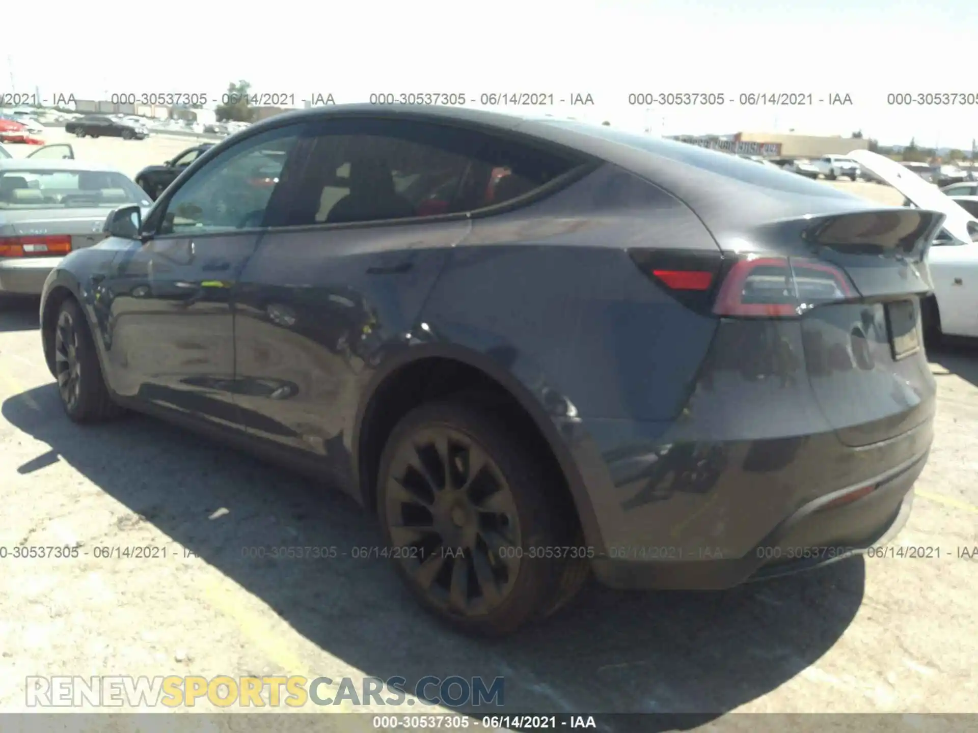 3 Photograph of a damaged car 5YJYGDEE0LF033273 TESLA MODEL Y 2020