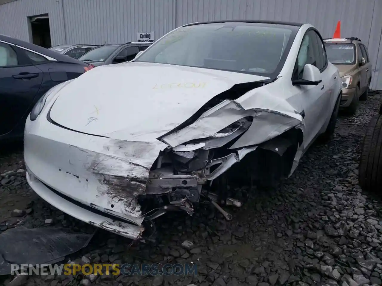2 Photograph of a damaged car 5YJYGDEE0LF034052 TESLA MODEL Y 2020