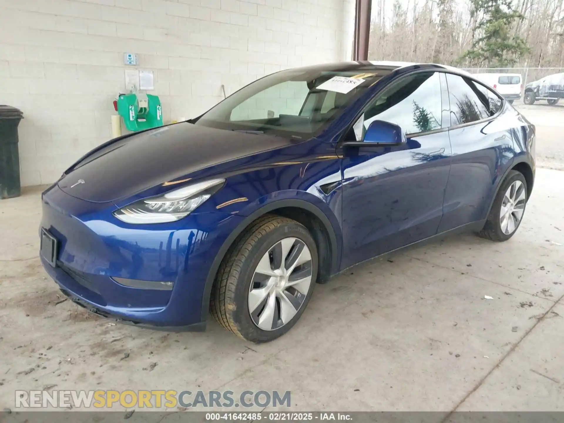 2 Фотография поврежденного автомобиля 5YJYGDEE0LF055337 TESLA MODEL Y 2020