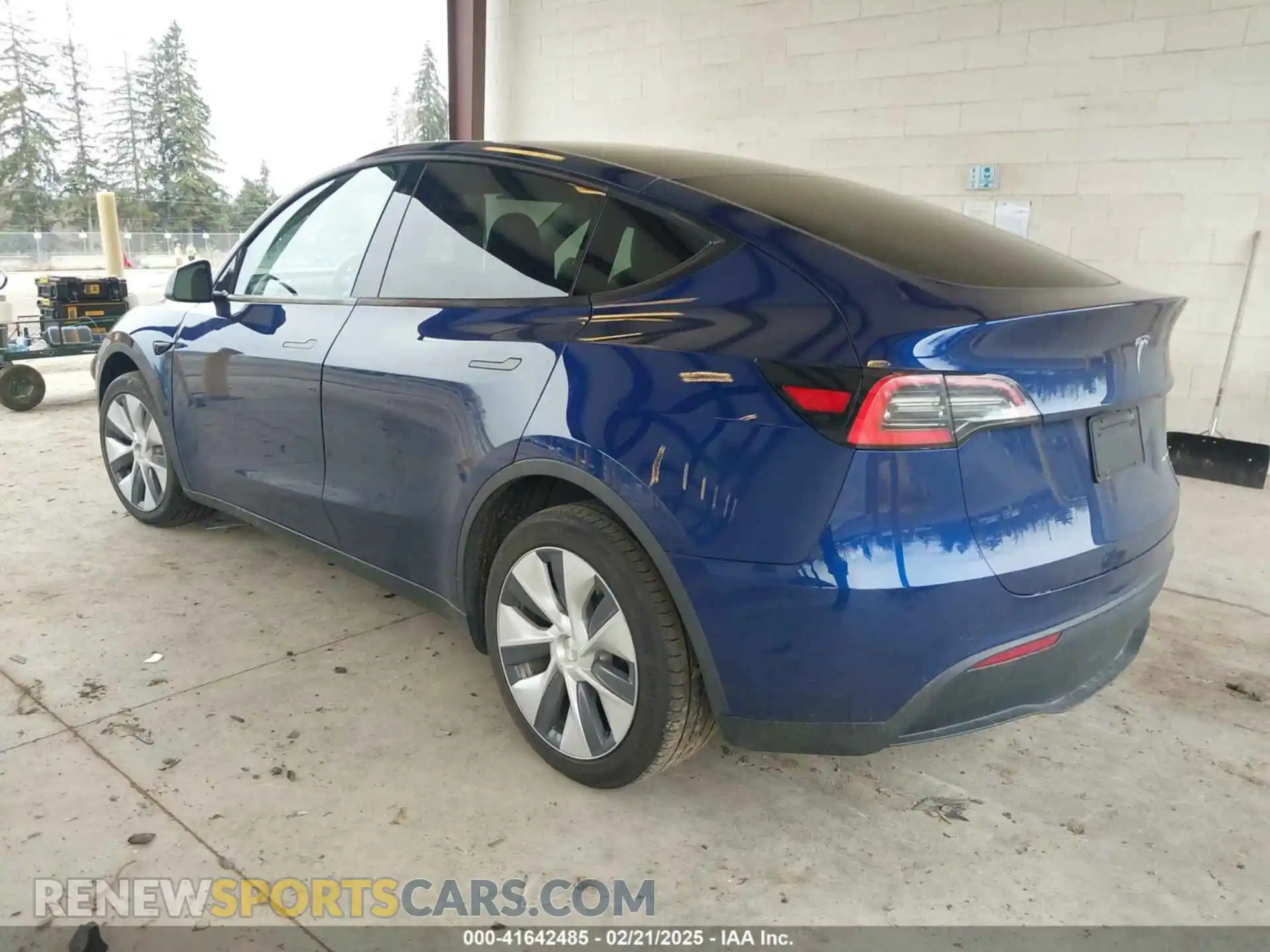 3 Фотография поврежденного автомобиля 5YJYGDEE0LF055337 TESLA MODEL Y 2020
