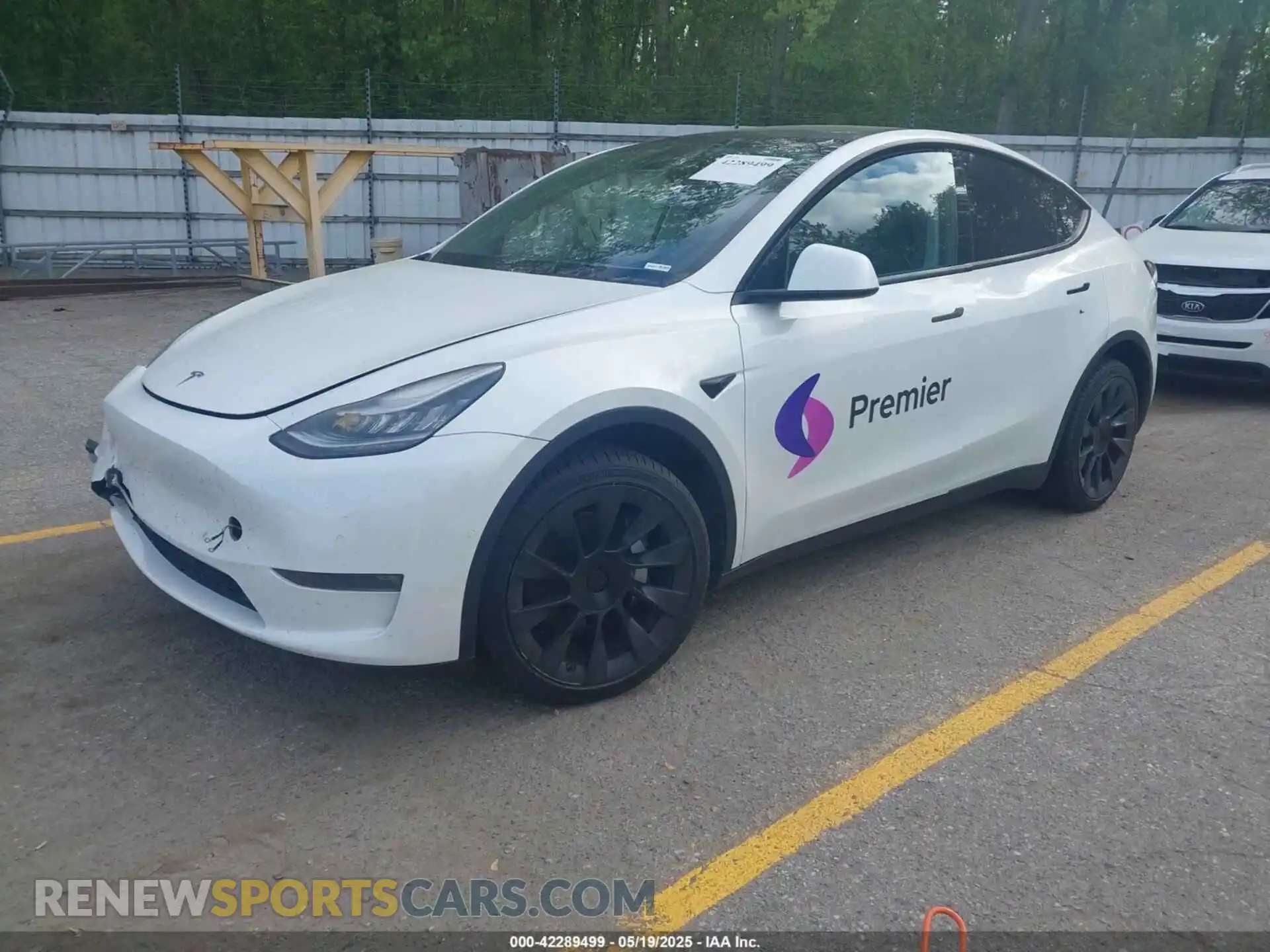 2 Photograph of a damaged car 5YJYGDEE1LF012853 TESLA MODEL Y 2020