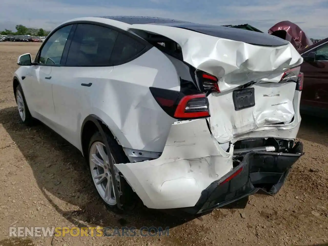 3 Photograph of a damaged car 5YJYGDEE1LF042080 TESLA MODEL Y 2020