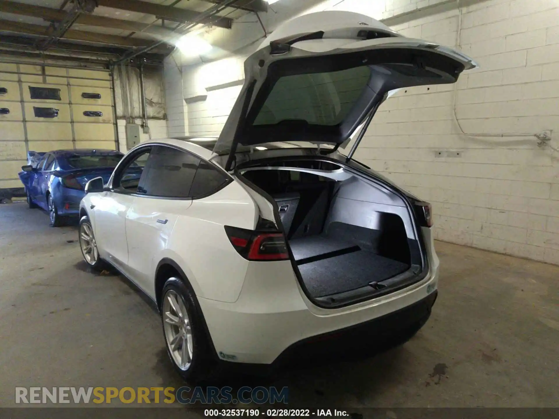 3 Photograph of a damaged car 5YJYGDEE1LF047117 TESLA MODEL Y 2020
