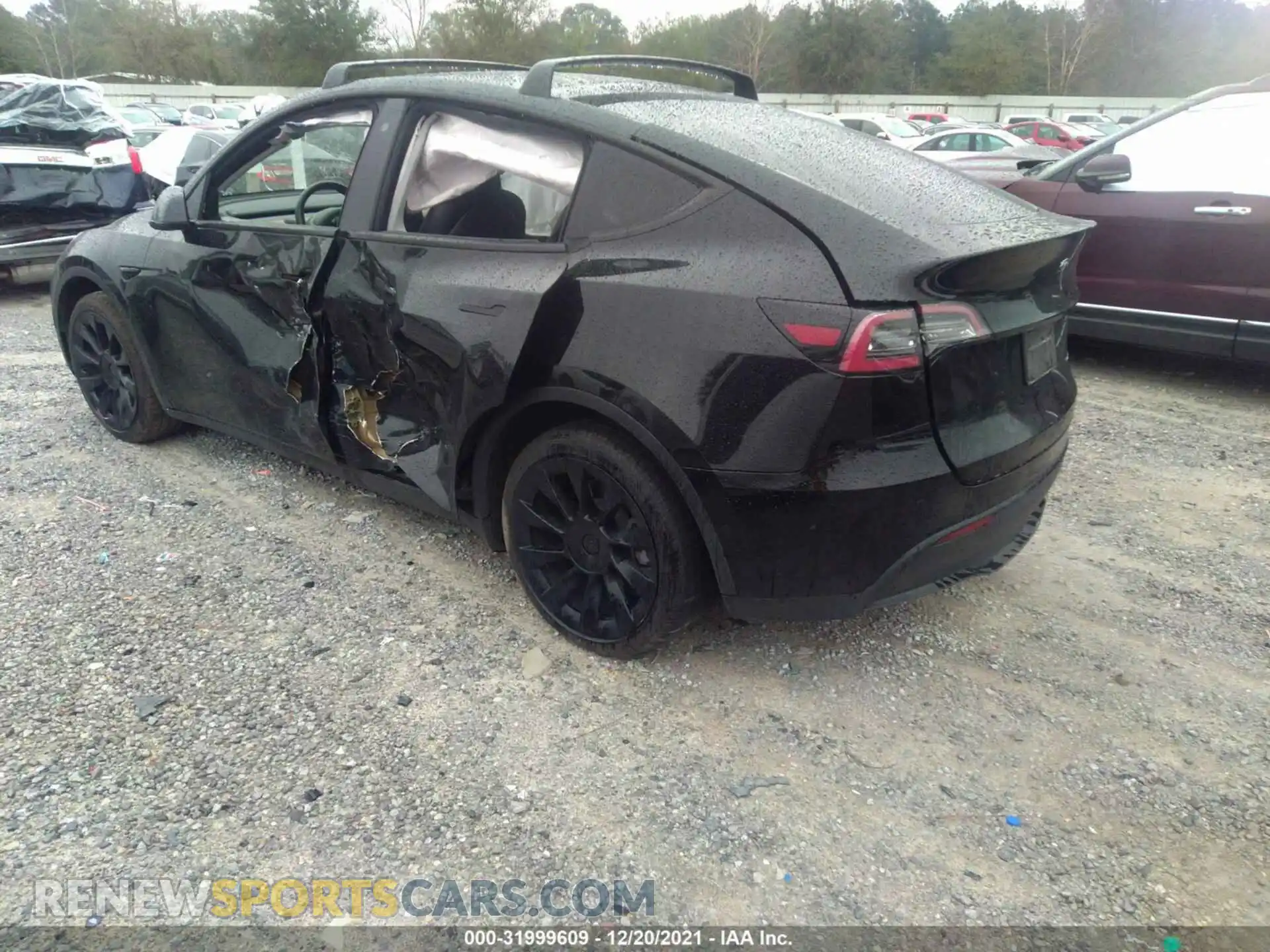 3 Photograph of a damaged car 5YJYGDEE2LF019021 TESLA MODEL Y 2020