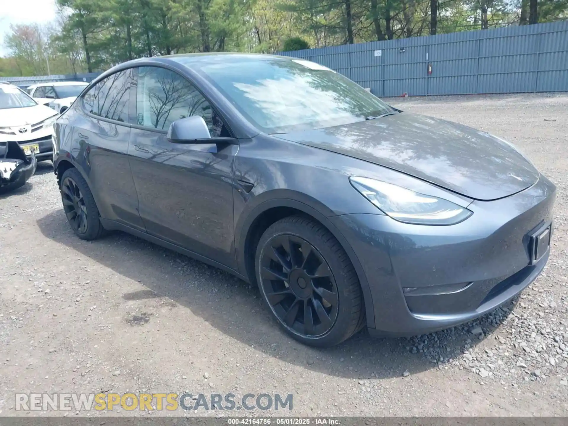 1 Photograph of a damaged car 5YJYGDEE2LF029385 TESLA MODEL Y 2020