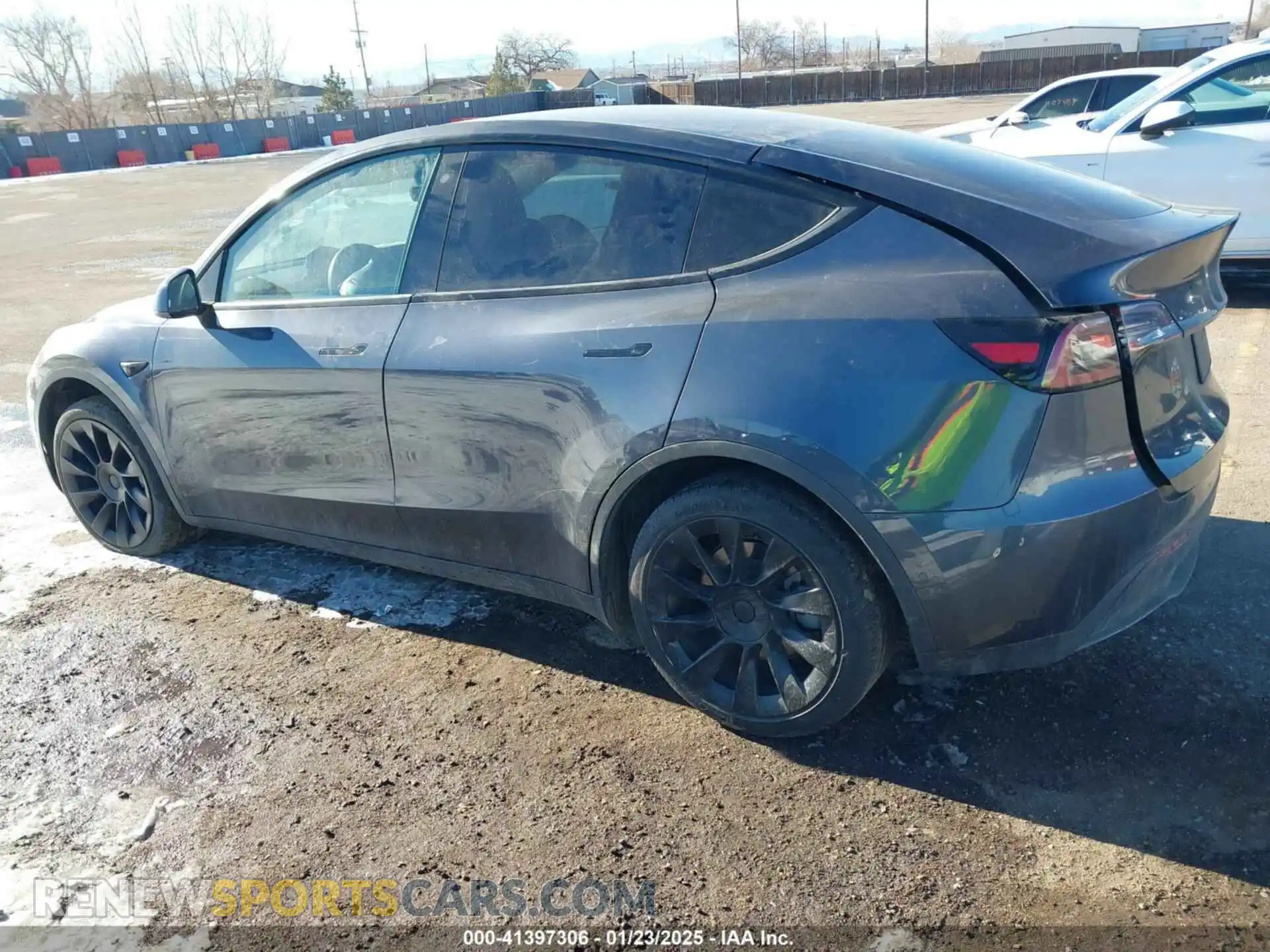 3 Photograph of a damaged car 5YJYGDEE2LF034120 TESLA MODEL Y 2020
