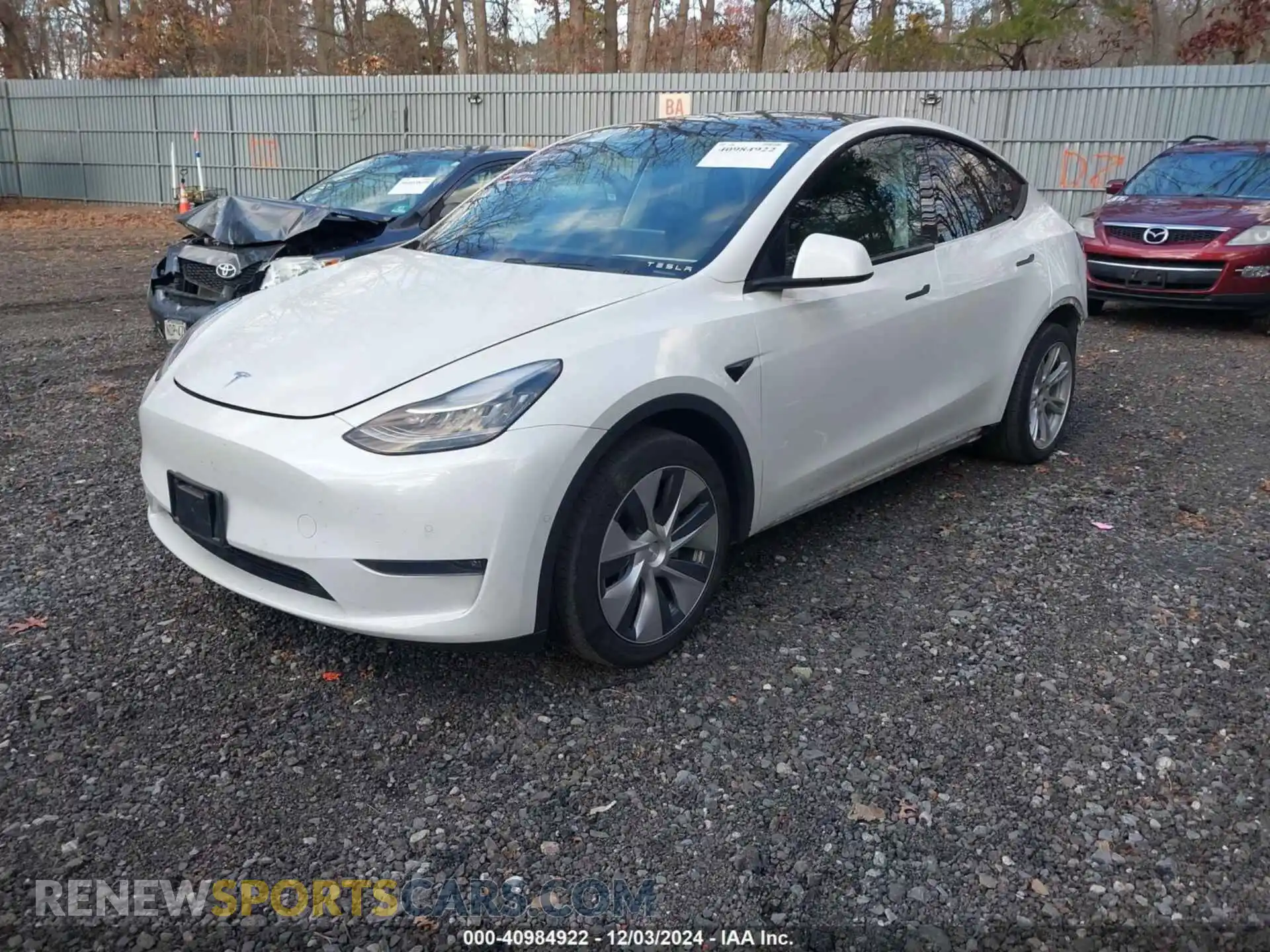 2 Photograph of a damaged car 5YJYGDEE2LF035929 TESLA MODEL Y 2020