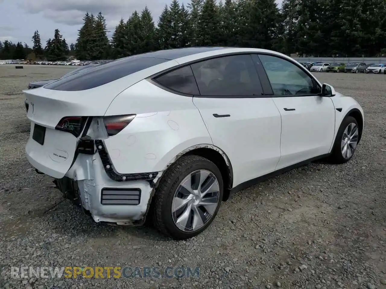 3 Photograph of a damaged car 5YJYGDEE2LF050558 TESLA MODEL Y 2020