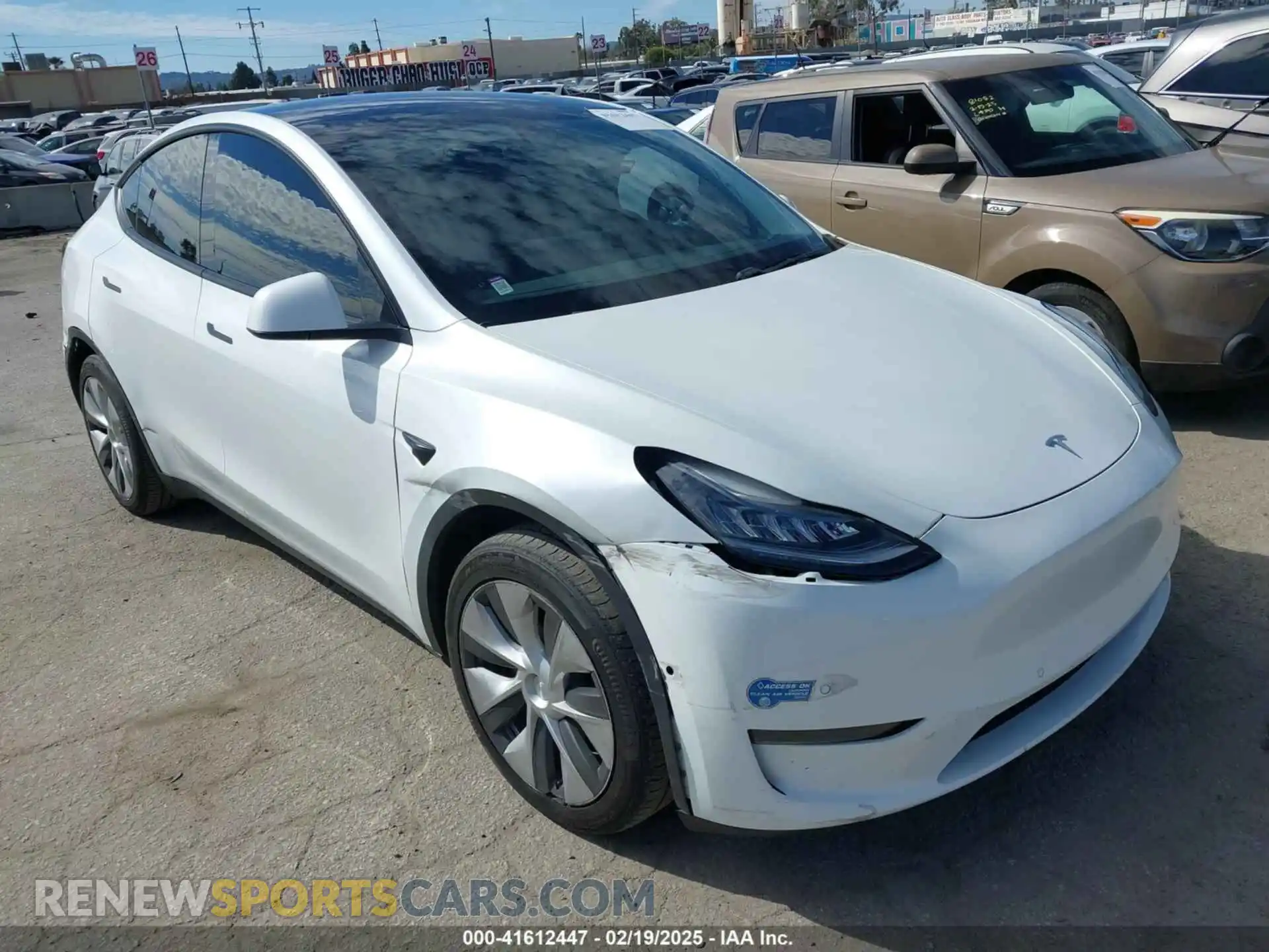 1 Photograph of a damaged car 5YJYGDEE2LF057803 TESLA MODEL Y 2020