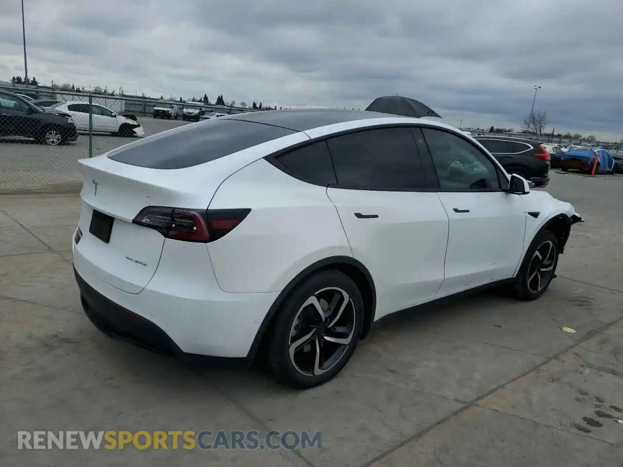 3 Photograph of a damaged car 5YJYGDEE3LF015155 TESLA MODEL Y 2020