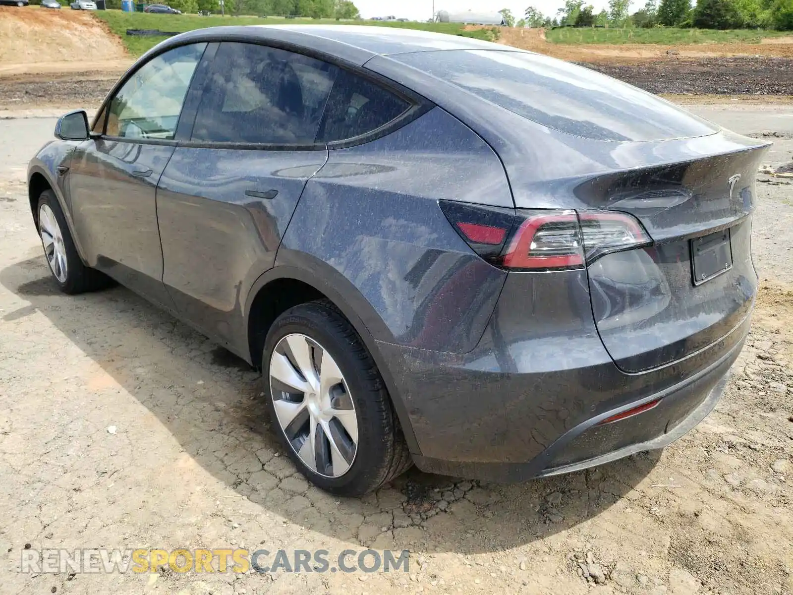 3 Photograph of a damaged car 5YJYGDEE3LF025989 TESLA MODEL Y 2020