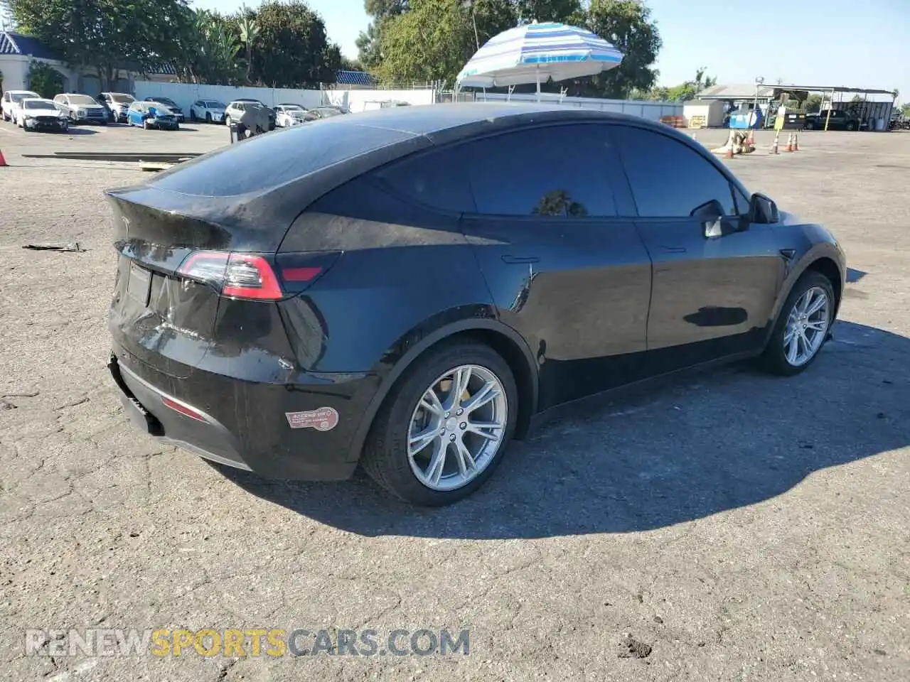 3 Photograph of a damaged car 5YJYGDEE3LF051119 TESLA MODEL Y 2020
