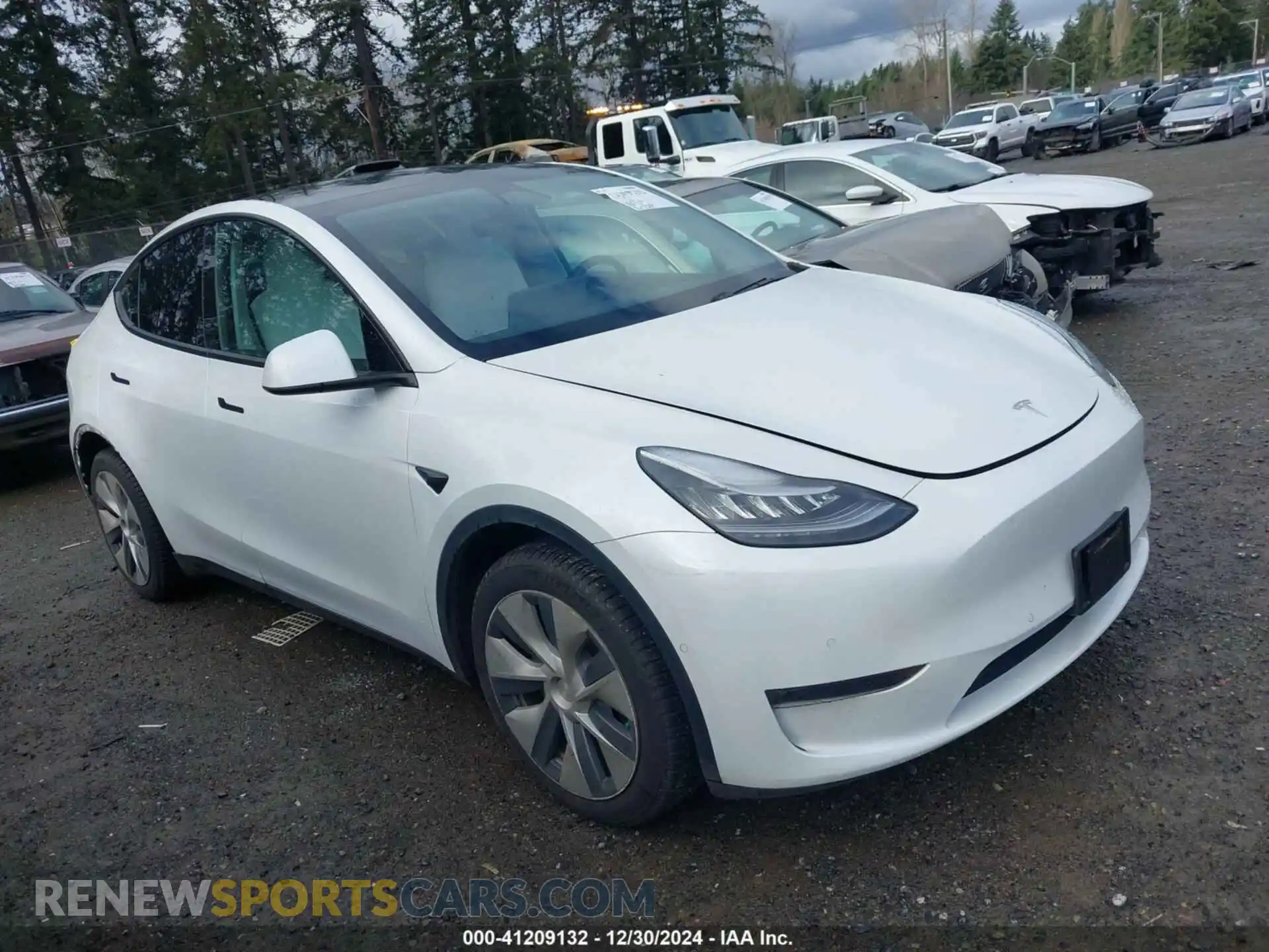 1 Photograph of a damaged car 5YJYGDEE3LF051671 TESLA MODEL Y 2020
