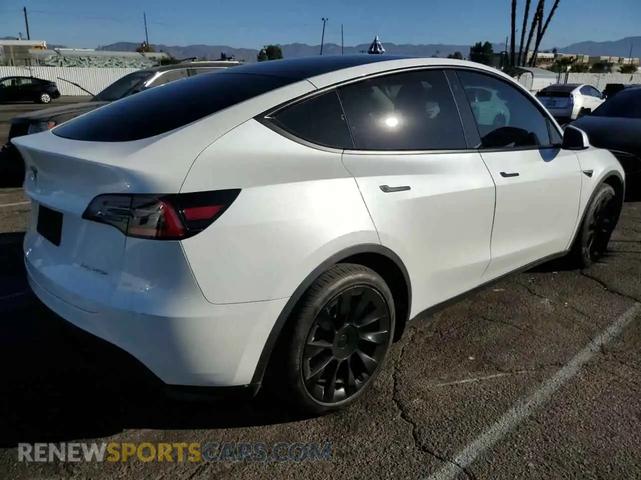 3 Photograph of a damaged car 5YJYGDEE4LF055454 TESLA MODEL Y 2020