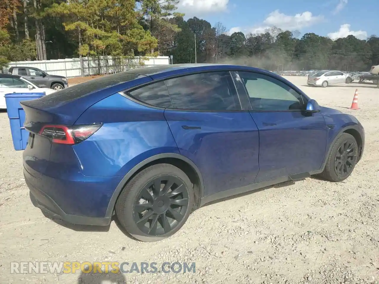 3 Photograph of a damaged car 5YJYGDEE5LF040042 TESLA MODEL Y 2020