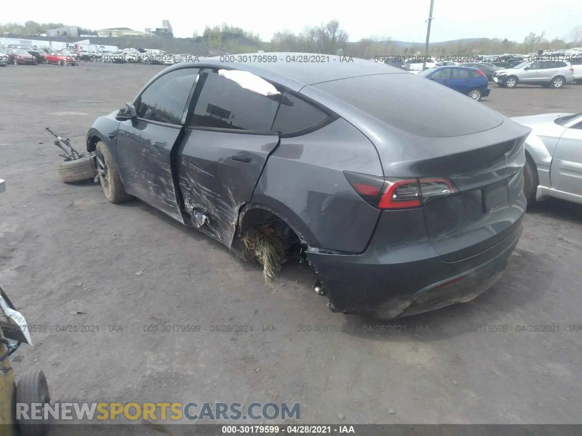 3 Photograph of a damaged car 5YJYGDEE5LF045385 TESLA MODEL Y 2020