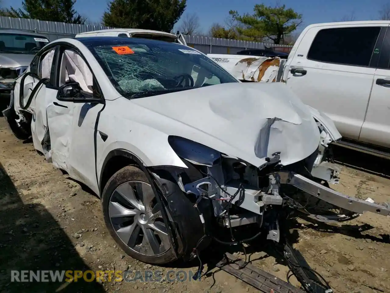 1 Photograph of a damaged car 5YJYGDEE5LF048190 TESLA MODEL Y 2020