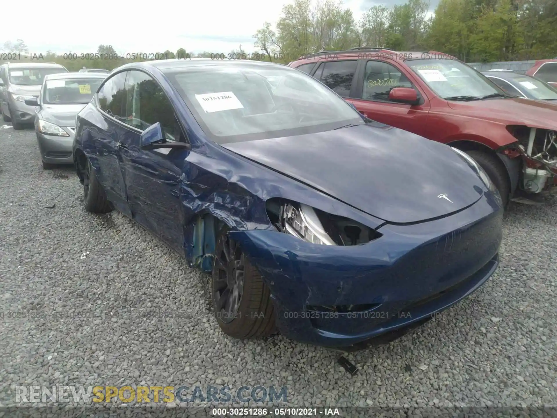 1 Photograph of a damaged car 5YJYGDEE5LF048576 TESLA MODEL Y 2020