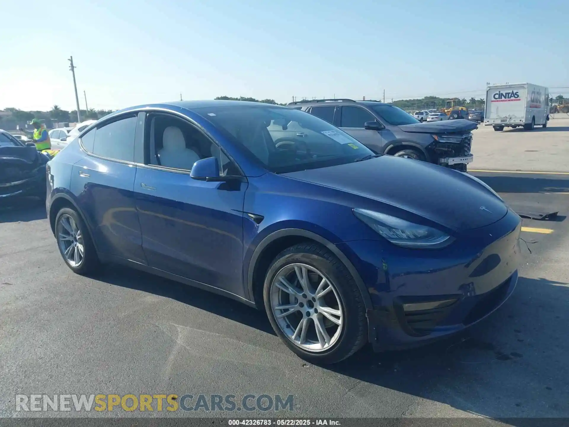 1 Photograph of a damaged car 5YJYGDEE6LF027400 TESLA MODEL Y 2020