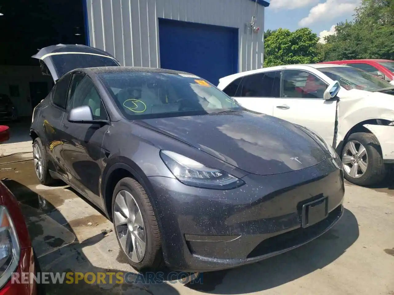 1 Photograph of a damaged car 5YJYGDEE6LF044701 TESLA MODEL Y 2020