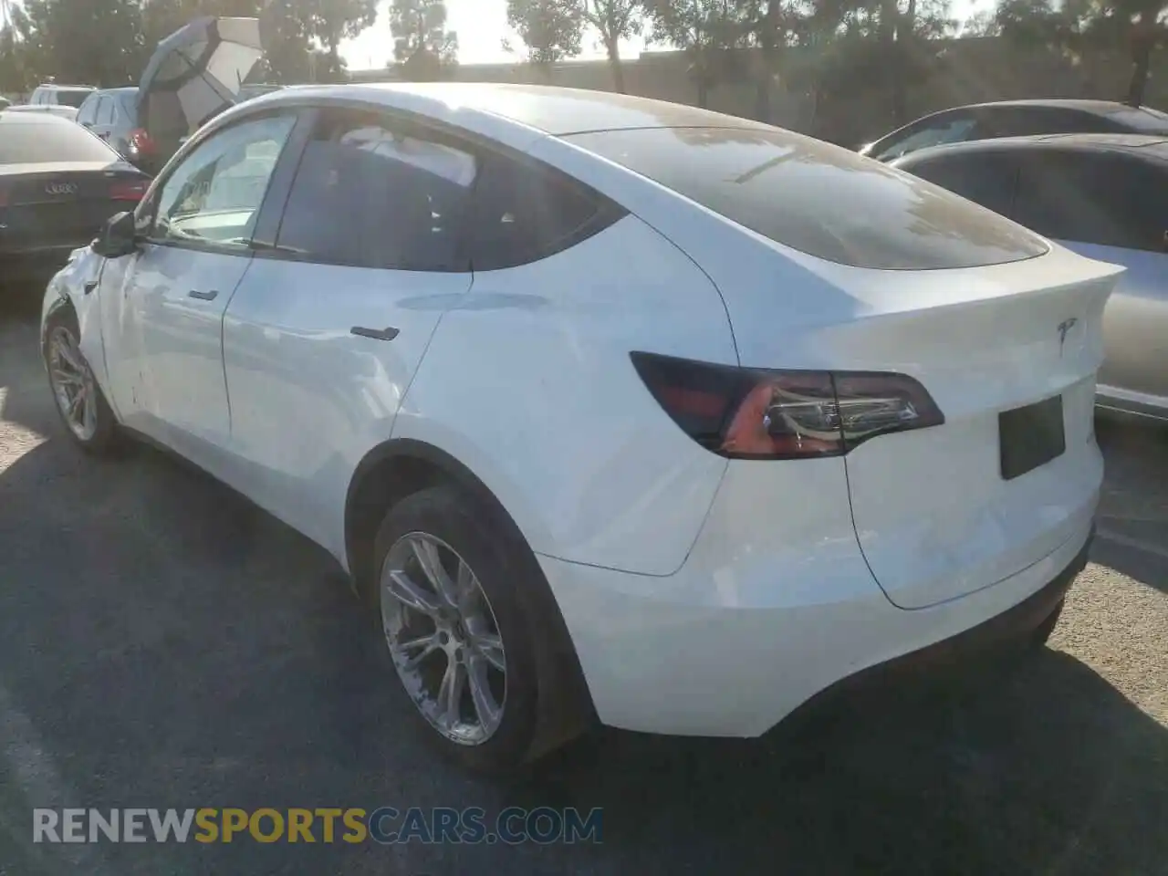 3 Photograph of a damaged car 5YJYGDEE6LF054547 TESLA MODEL Y 2020