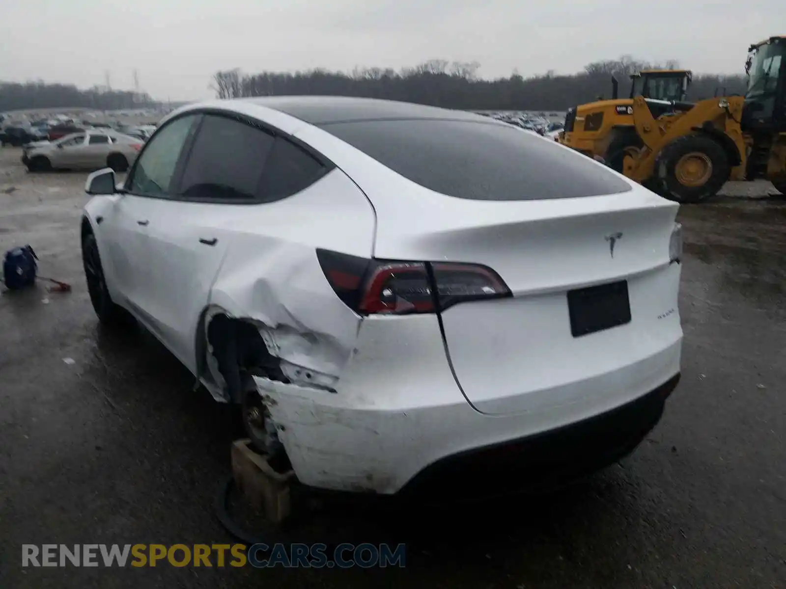 3 Photograph of a damaged car 5YJYGDEE7LF008905 TESLA MODEL Y 2020