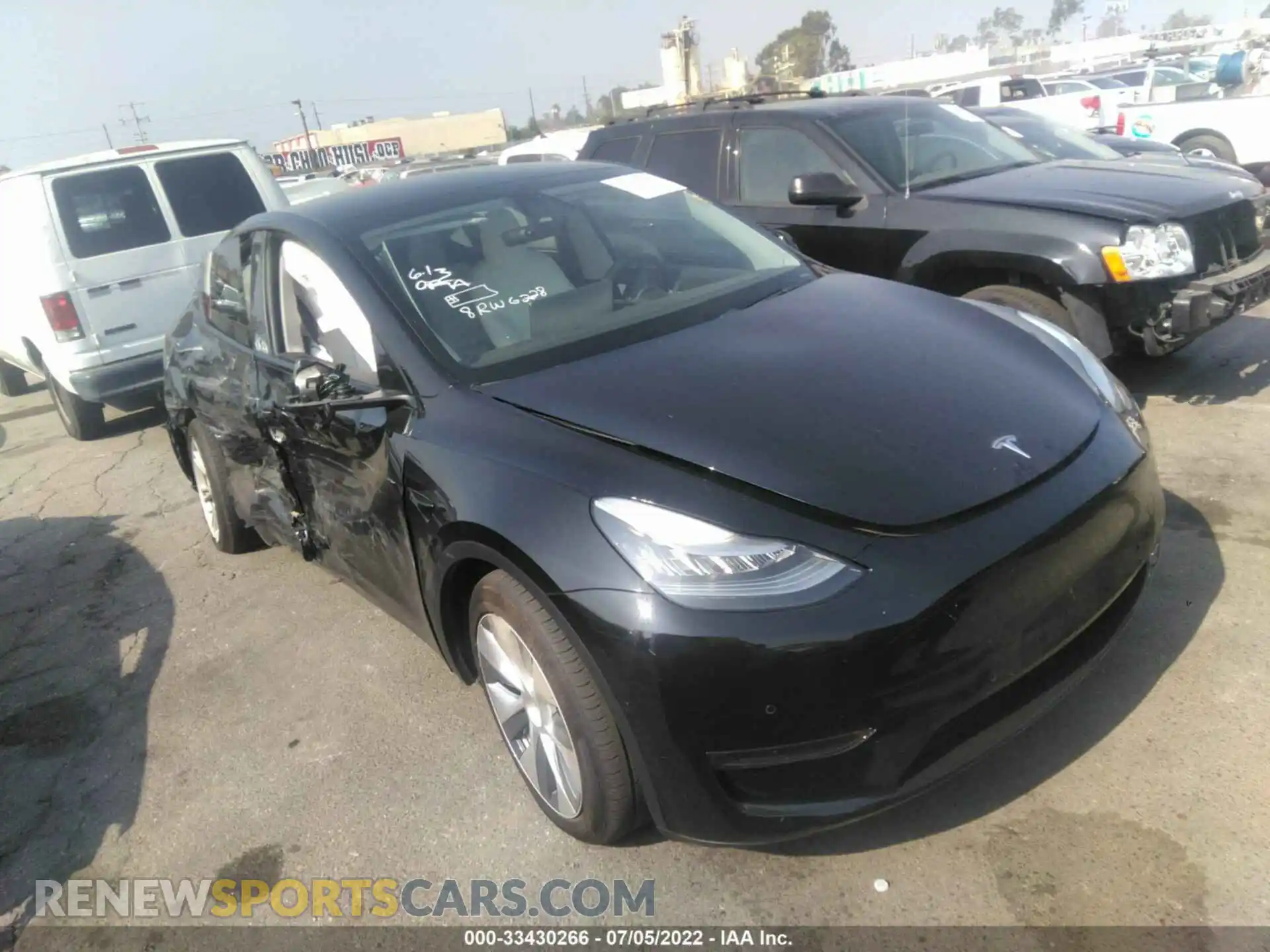 1 Photograph of a damaged car 5YJYGDEE7LF016096 TESLA MODEL Y 2020
