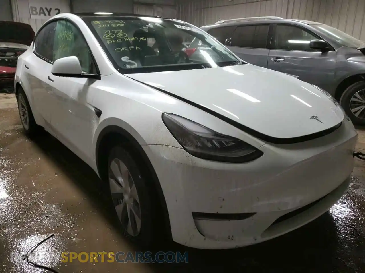1 Photograph of a damaged car 5YJYGDEE7LF047199 TESLA MODEL Y 2020