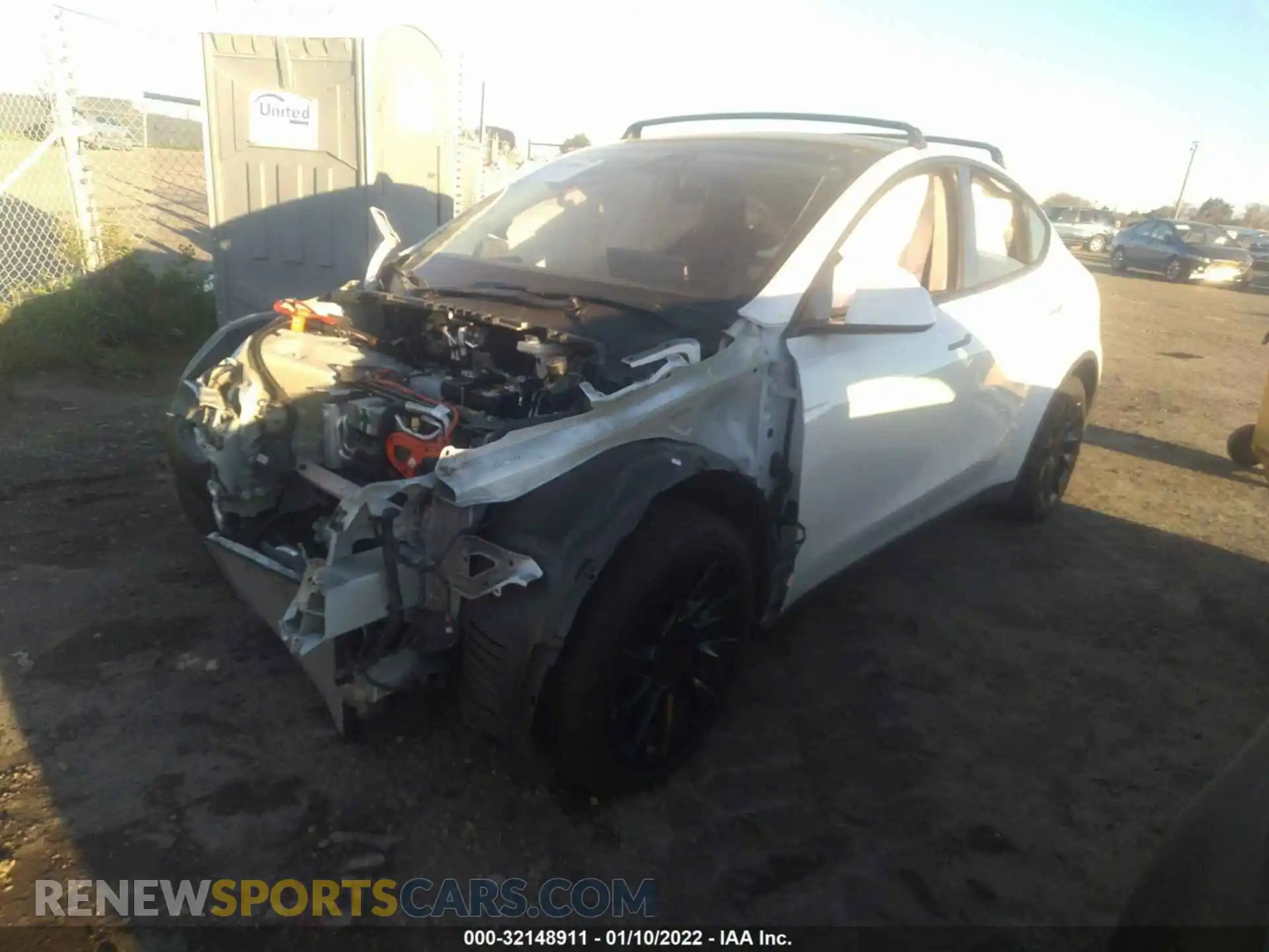 2 Фотография поврежденного автомобиля 5YJYGDEE7LF058235 TESLA MODEL Y 2020